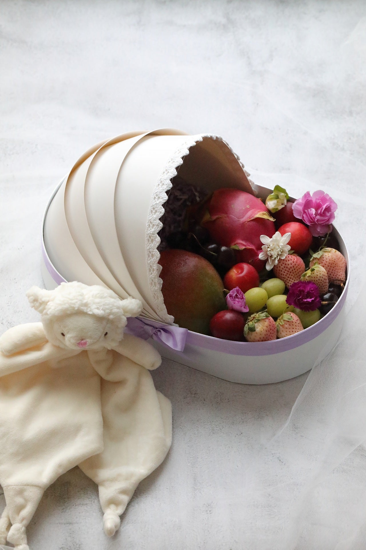 Newborn gift - Fruit Basket